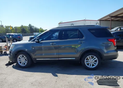 2017 Ford Explorer Xlt z USA, uszkodzony, nr VIN 1FM5K7D87HGA69968